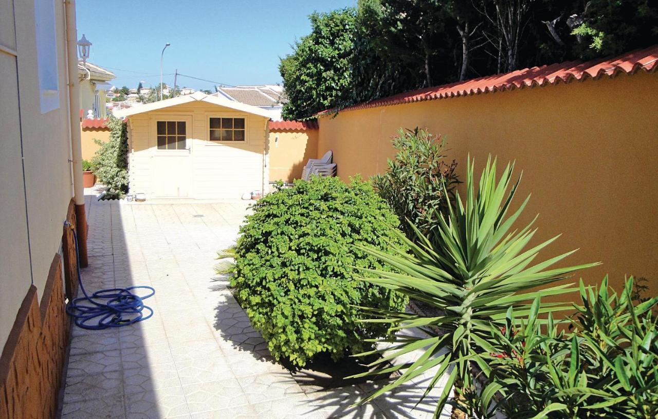 Awesome Home In Rojales With Kitchen Exterior foto